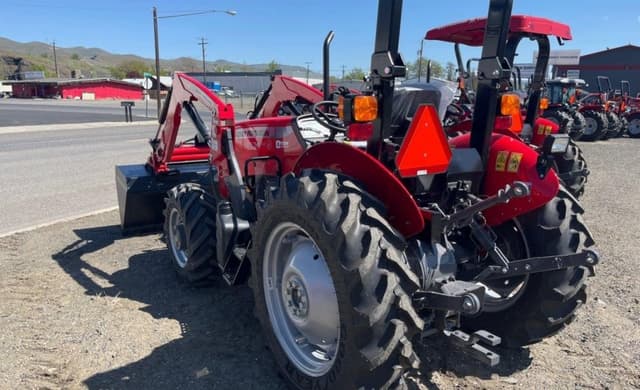 Image of Massey Ferguson 2604H equipment image 4