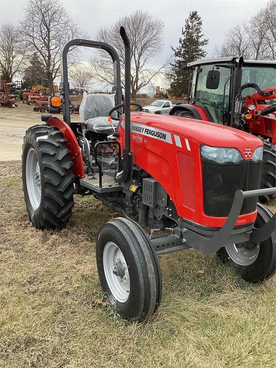 Image of Massey Ferguson 2605H Primary image