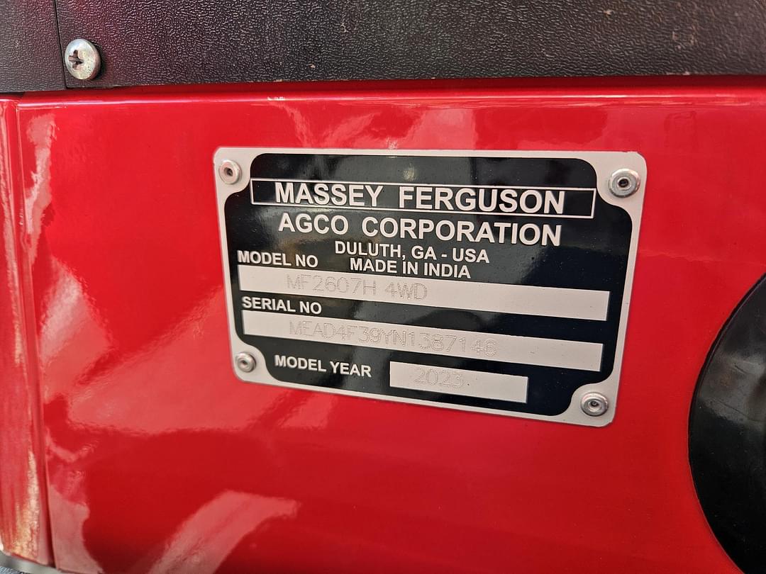 Image of Massey Ferguson 2607H Image 1