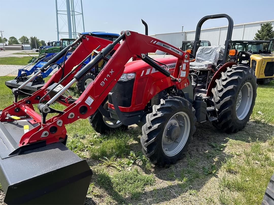 Image of Massey Ferguson 2607H Image 0