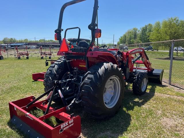 Image of Massey Ferguson 2850E equipment image 2