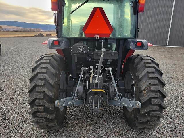 Image of Massey Ferguson 2850M equipment image 4