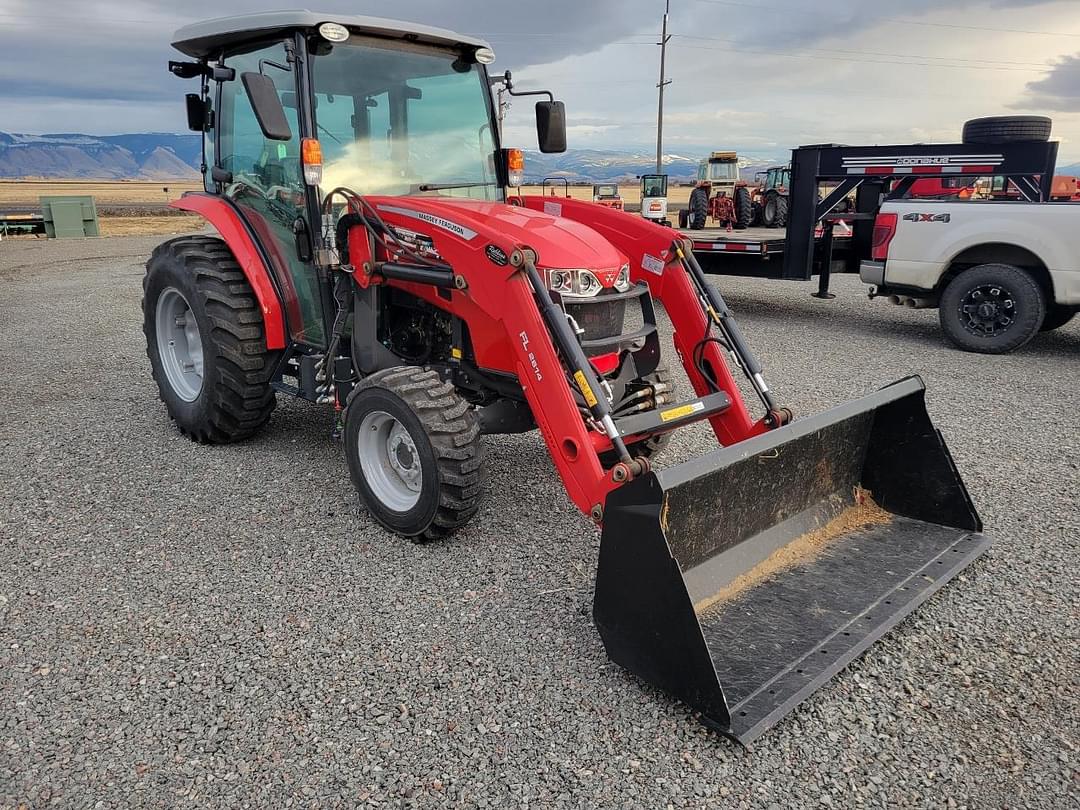 Image of Massey Ferguson 2850M Primary image