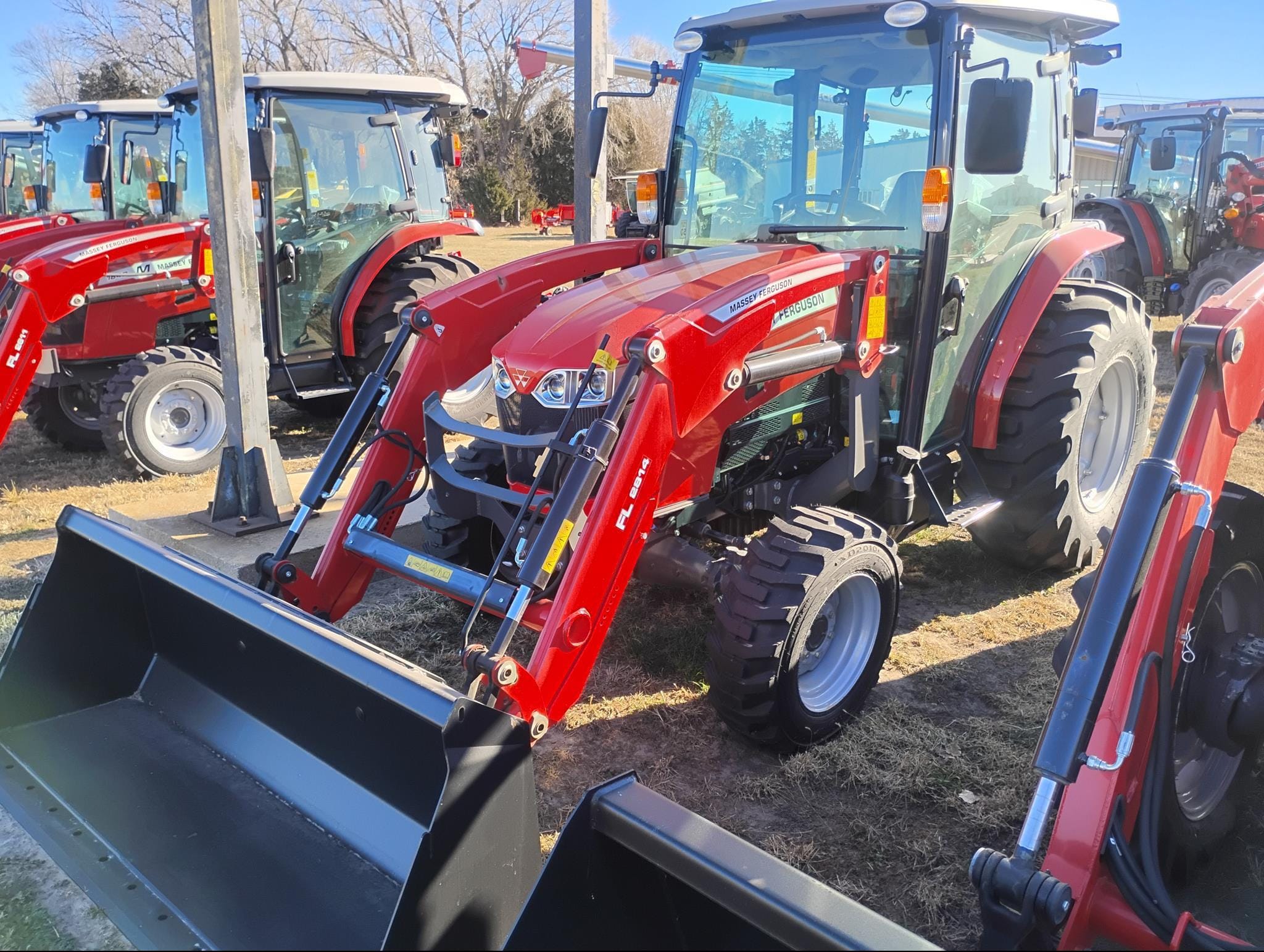 2023 Massey Ferguson 2850M Equipment Image0