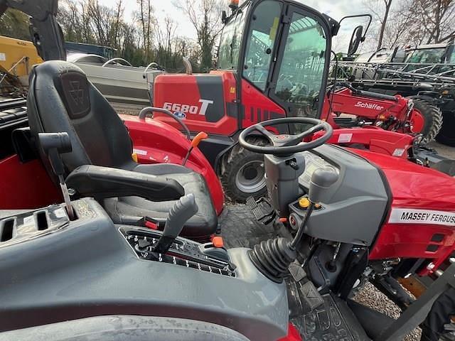 Image of Massey Ferguson 2850M equipment image 4