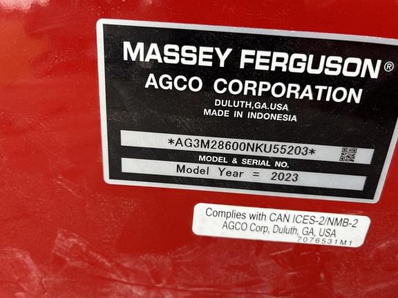 Image of Massey Ferguson 2860E equipment image 2