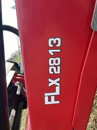 Image of Massey Ferguson 2860E equipment image 3