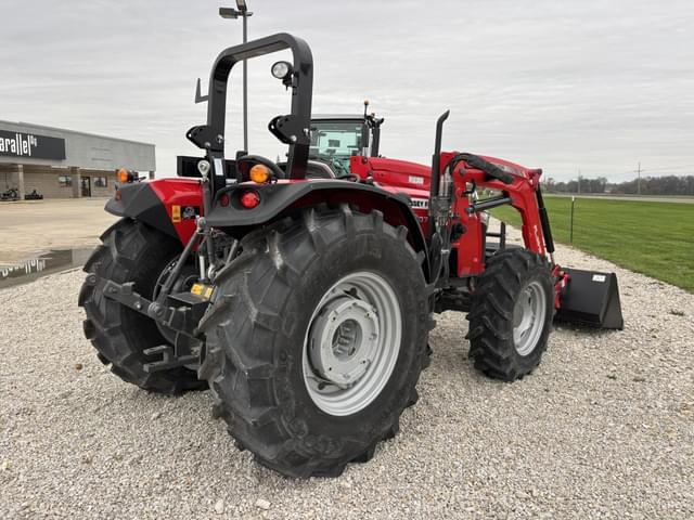 Image of Massey Ferguson 4707 equipment image 2