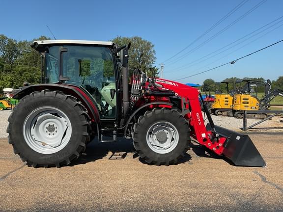 Image of Massey Ferguson 4707 equipment image 4