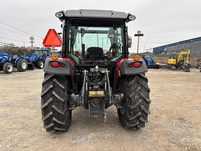 Image of Massey Ferguson 4707 equipment image 3