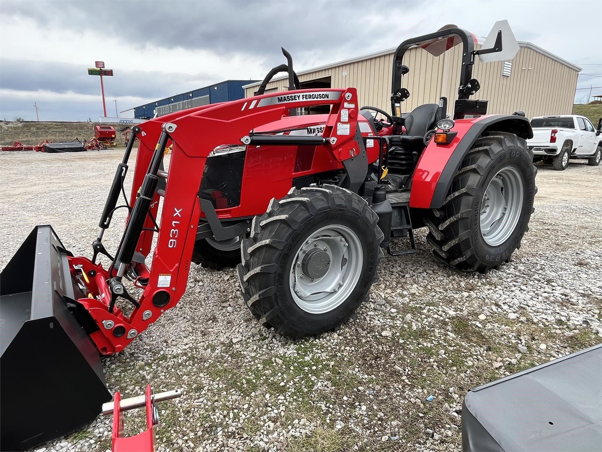 2023 Massey Ferguson 4707 Equipment Image0