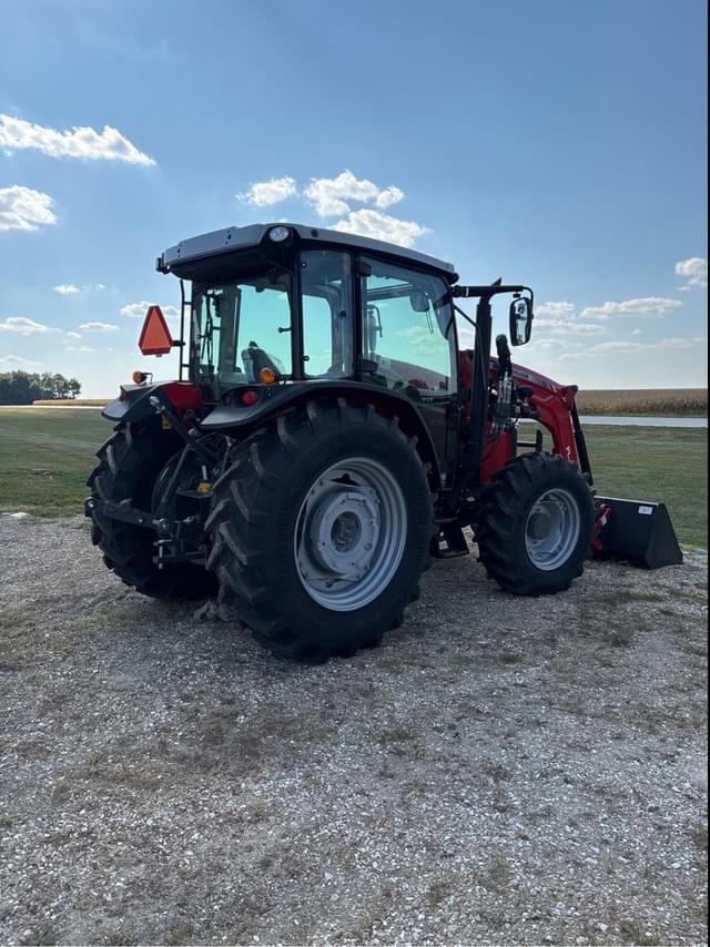 Image of Massey Ferguson 4707 equipment image 2
