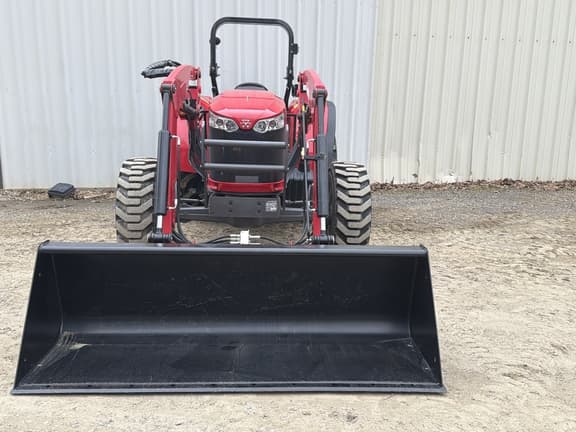 Image of Massey Ferguson 4707 equipment image 2