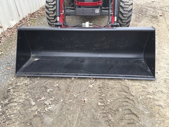 Image of Massey Ferguson 4707 equipment image 4