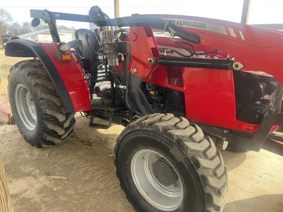 Image of Massey Ferguson 4707 equipment image 4
