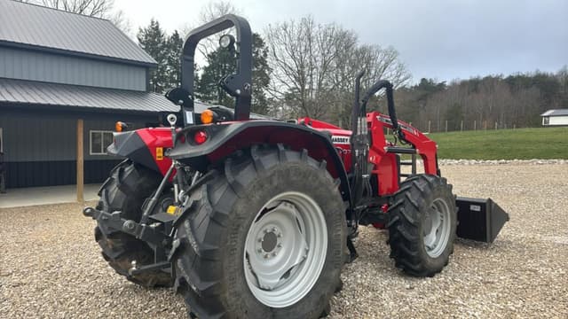 Image of Massey Ferguson 4707 equipment image 4