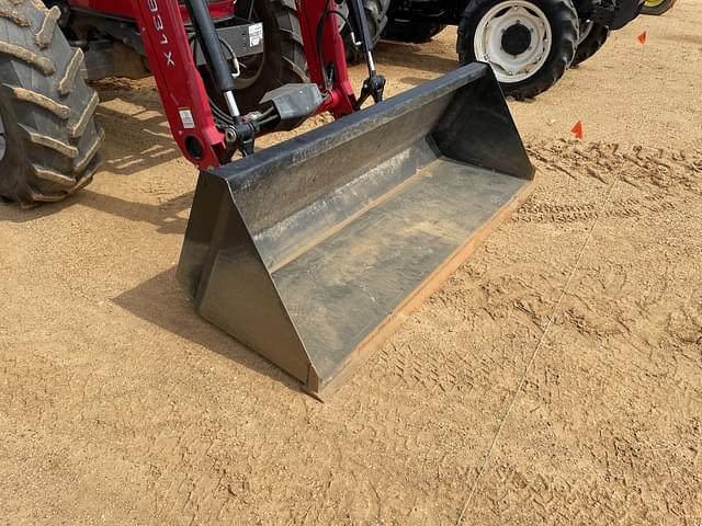 Image of Massey Ferguson 4707 equipment image 4