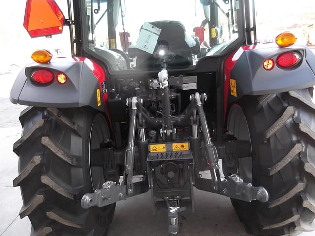 Image of Massey Ferguson 4708 equipment image 4