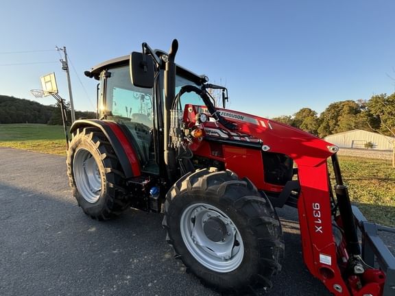 Main image Massey Ferguson 4710