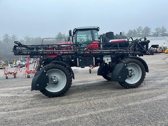 Image of Massey Ferguson 530R equipment image 3