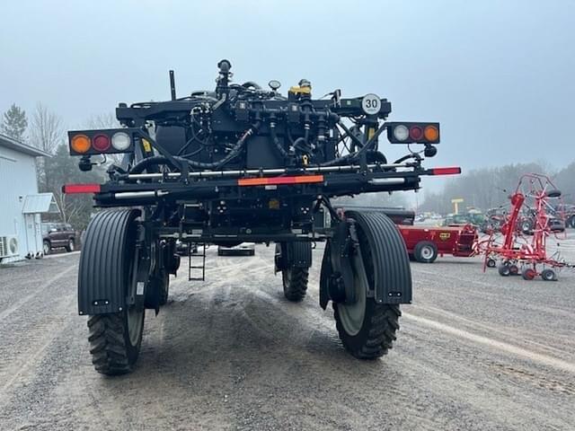 Image of Massey Ferguson 530R equipment image 3