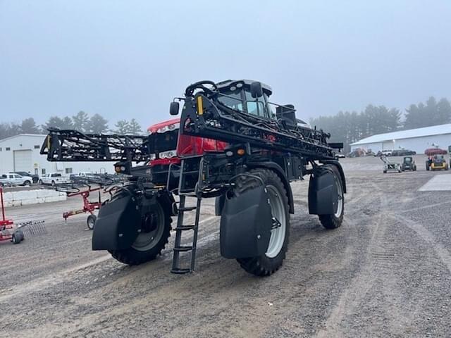 Image of Massey Ferguson 530R equipment image 4