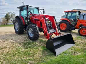 2023 Massey Ferguson 5711D Image