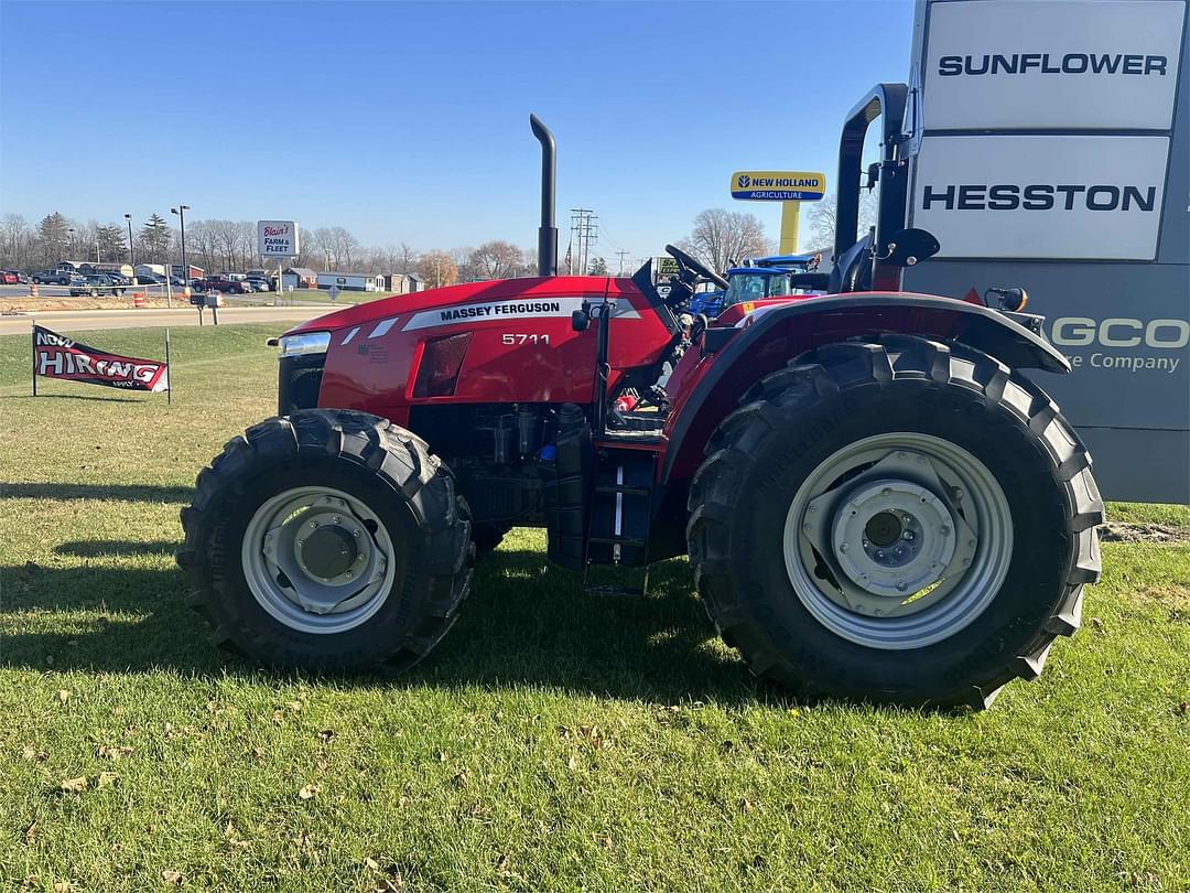 Image of Massey Ferguson 5711 Image 1