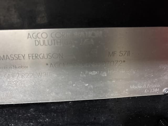 Image of Massey Ferguson 5711 equipment image 1