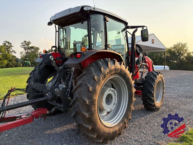Image of Massey Ferguson 5711D equipment image 4