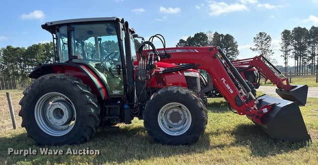 Image of Massey Ferguson 5711 equipment image 3