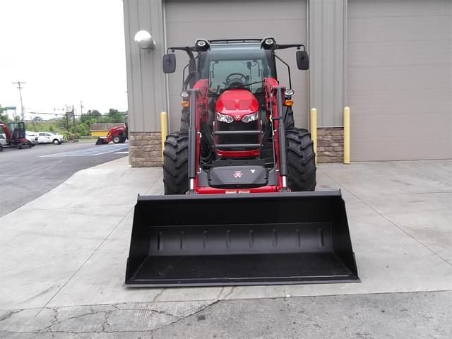 Image of Massey Ferguson 5711D equipment image 3