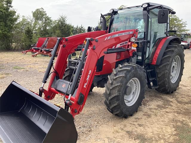 Image of Massey Ferguson 5711D equipment image 3