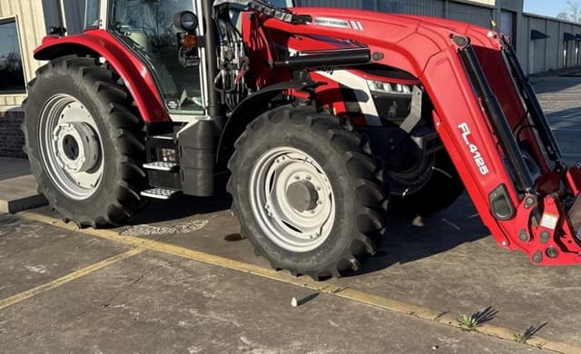 Image of Massey Ferguson 5S.135 equipment image 2