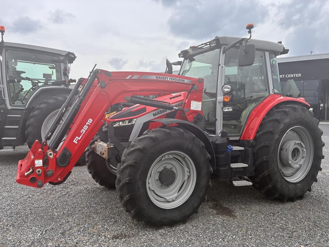 Image of Massey Ferguson 5S.145 Image 0