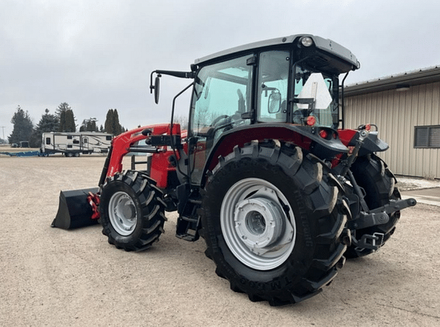 Image of Massey Ferguson 6712 equipment image 1