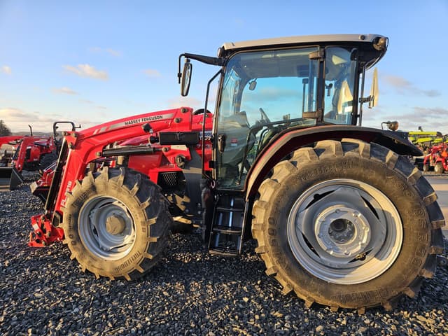 Image of Massey Ferguson 6713 equipment image 1