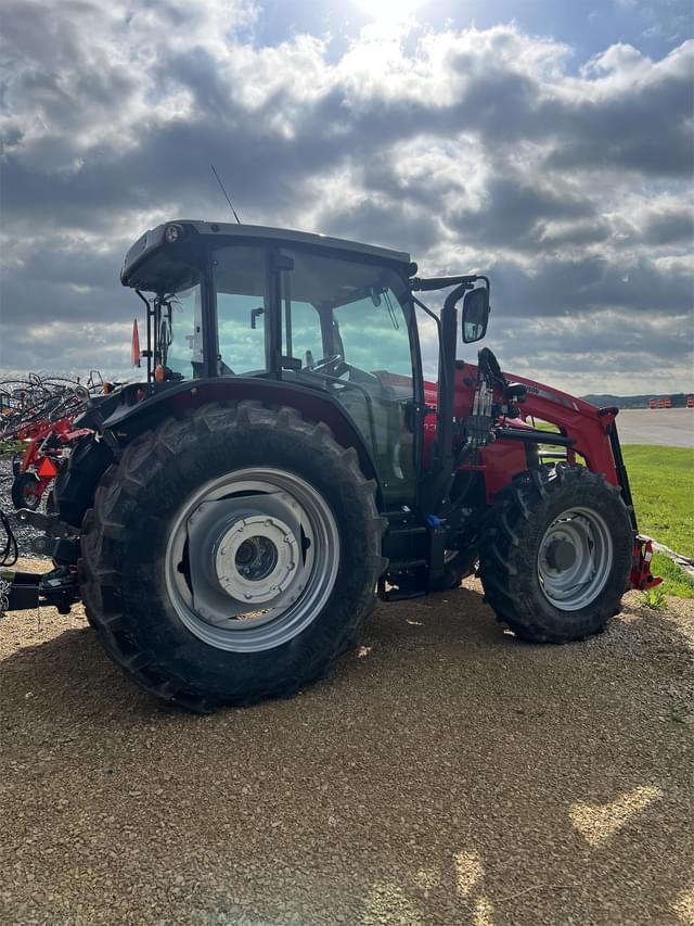 Image of Massey Ferguson 6713 equipment image 2
