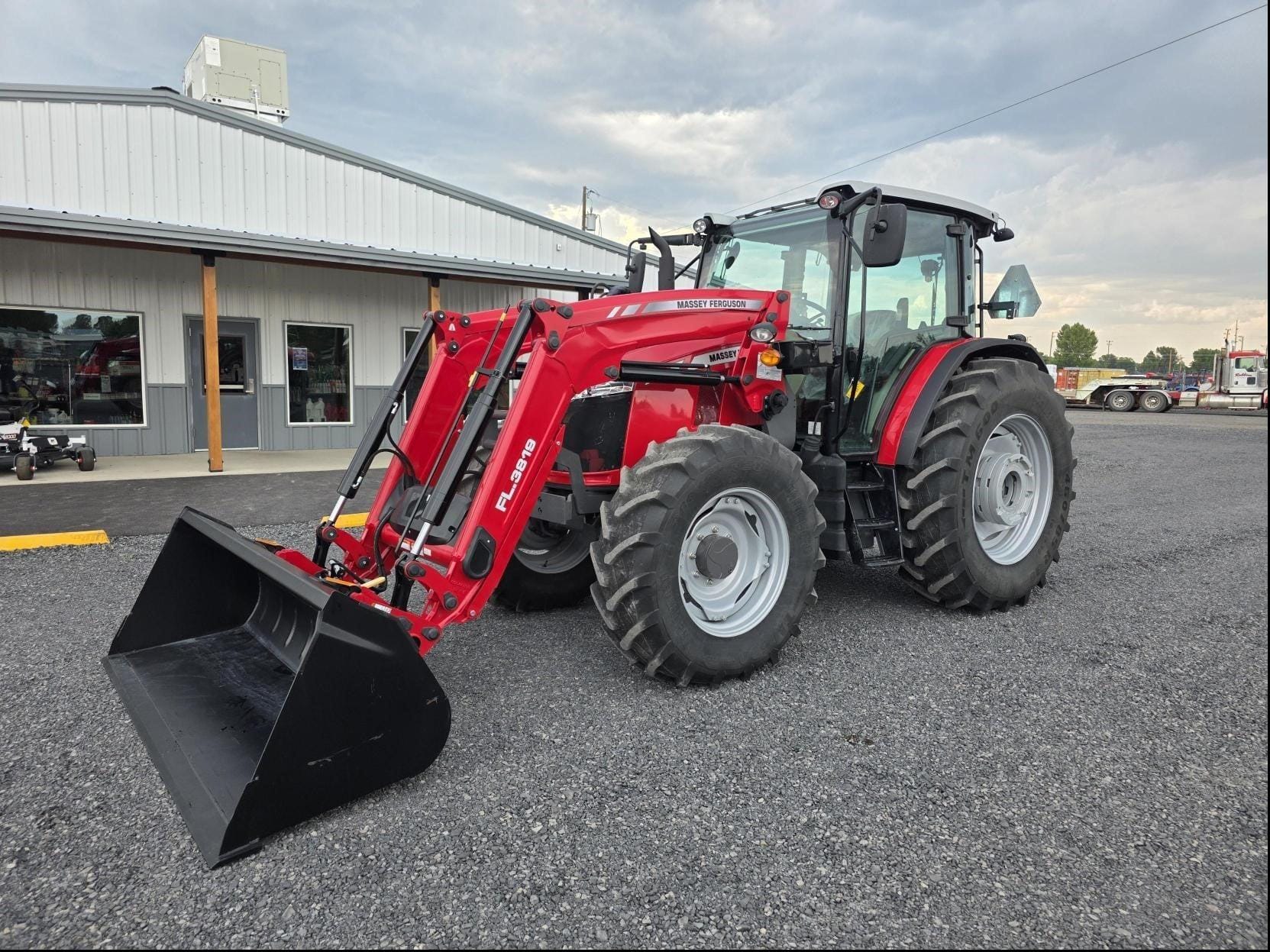 2023 Massey Ferguson 6713 Equipment Image0