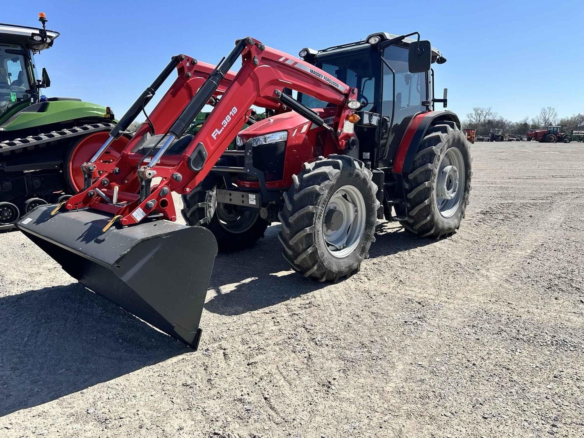 2023 Massey Ferguson 6713 Equipment Image0
