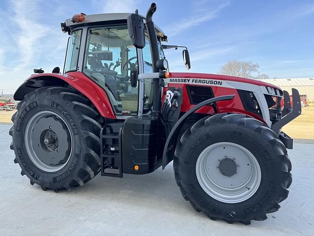 Image of Massey Ferguson 7S.155 equipment image 4