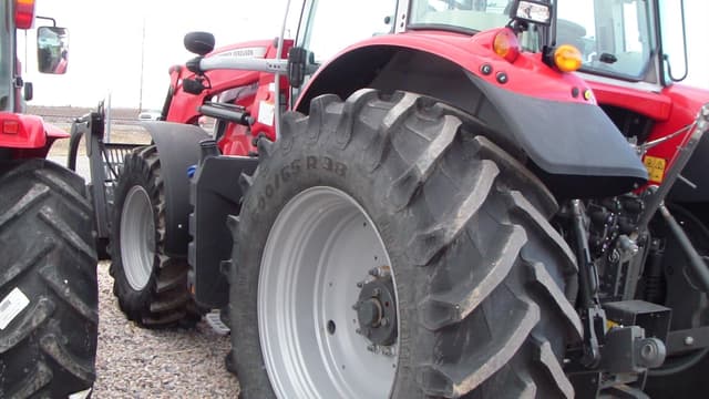 Image of Massey Ferguson 7S.165 equipment image 2