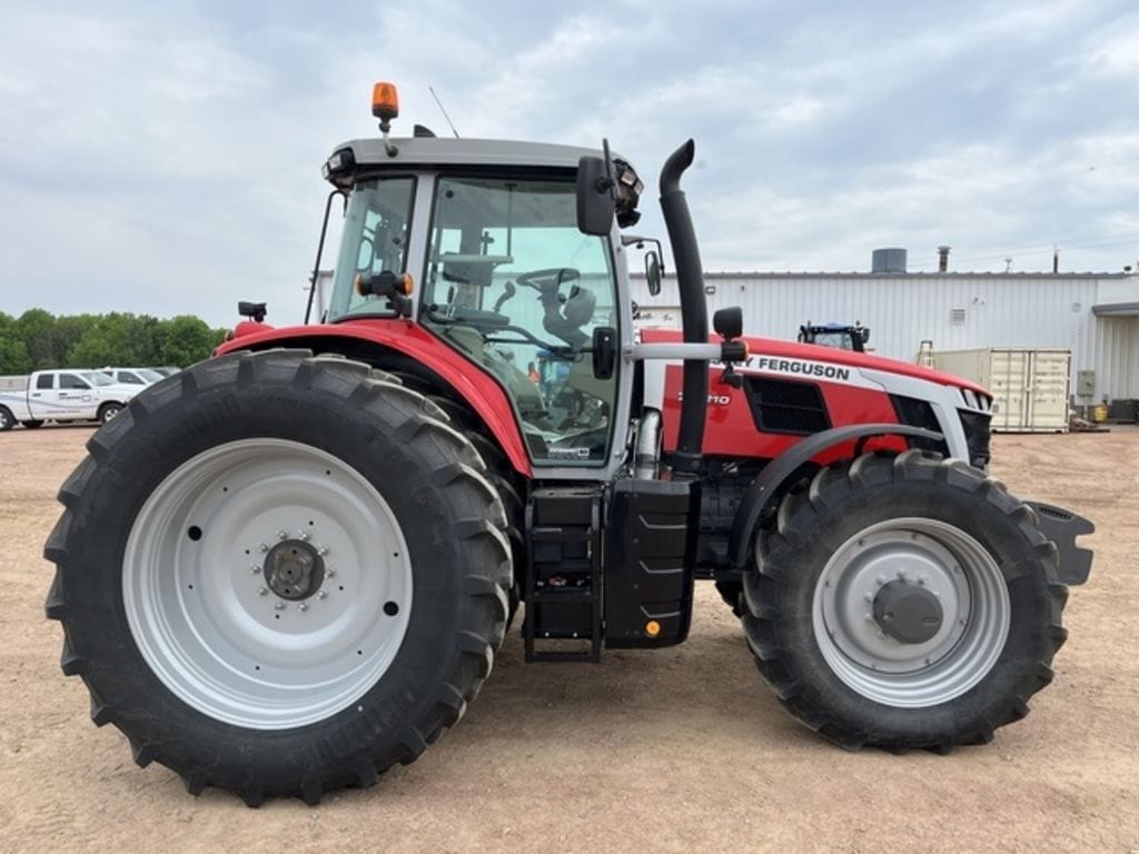 2023 Massey Ferguson 7S.210 Equipment Image0