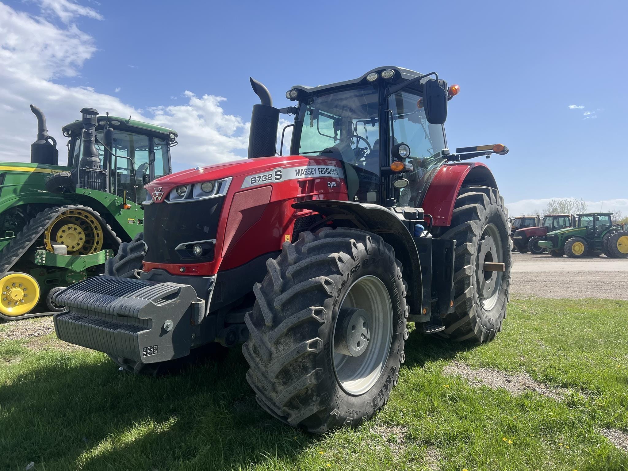 2023 Massey Ferguson 8732S Equipment Image0