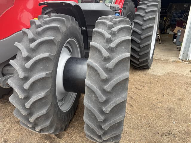 Image of Massey Ferguson 8732S equipment image 4