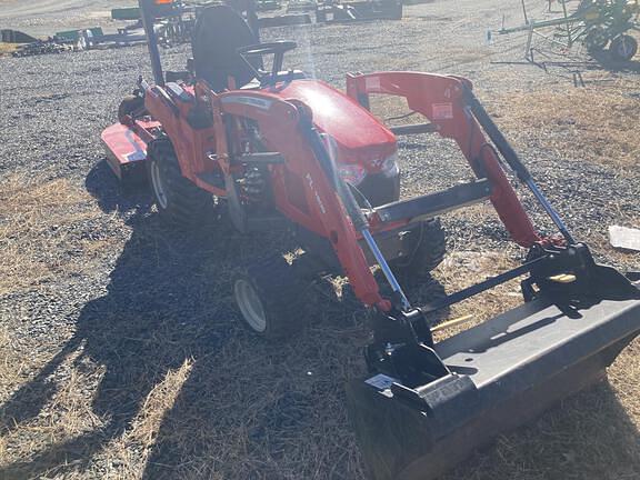 Image of Massey Ferguson GC1723 equipment image 1