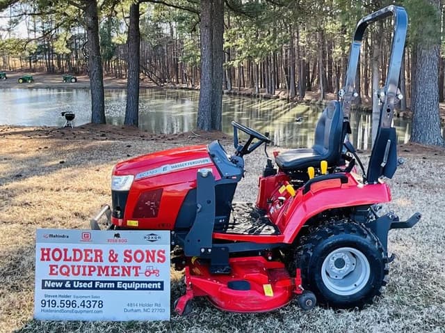 Image of Massey Ferguson GC1723 equipment image 1