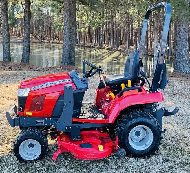 Image of Massey Ferguson GC1723 Primary image