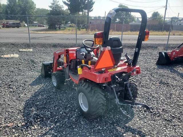 Image of Massey Ferguson GC1723E equipment image 1