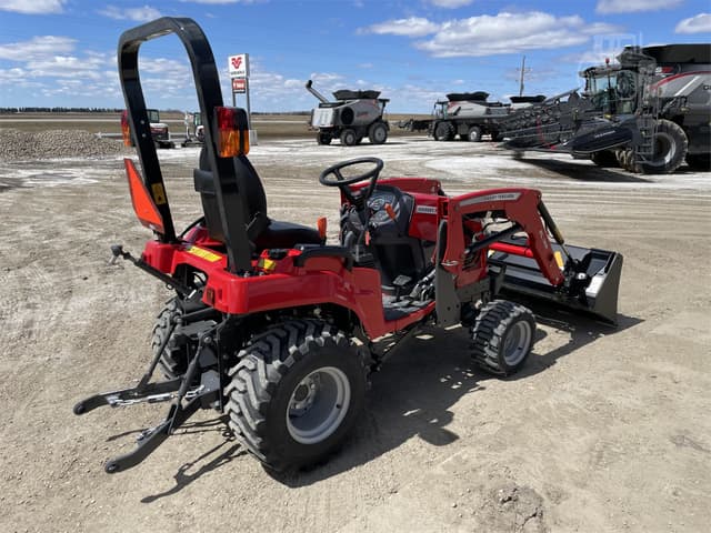 Image of Massey Ferguson GC1723E equipment image 2